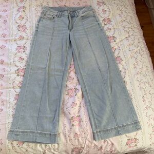 American Eagle AE Dreamy Drape Stretch Low-Rise Baggy Wide-Leg Jean